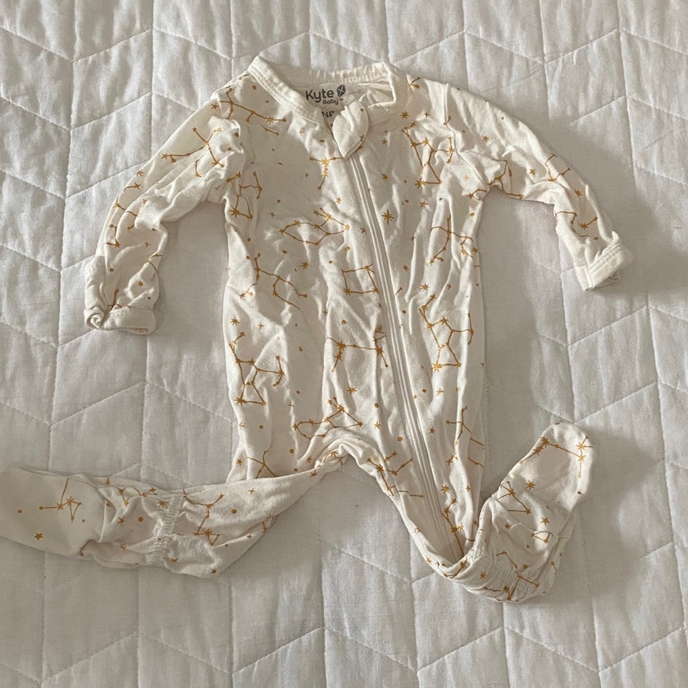 Kyte BABY Footed Pajamas Constellation Print